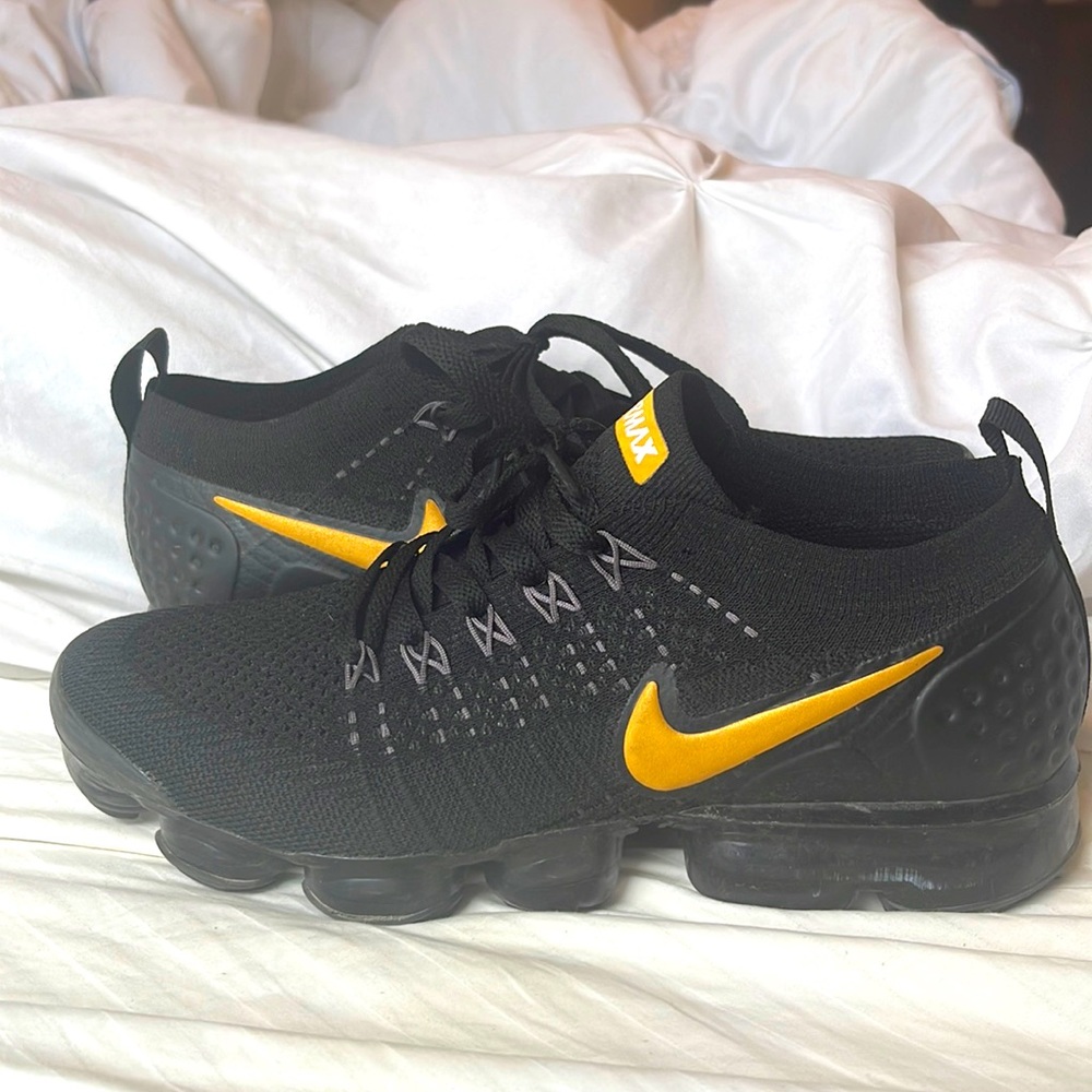 Nike Air Vapor Max 2 Black Metallic Gold Size 8.5 Mens